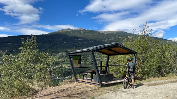 Giro ad anello tra i ru di Roisan