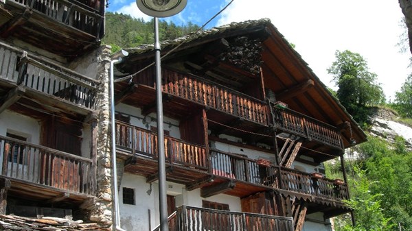 Le village de Farettaz à Fontainemore