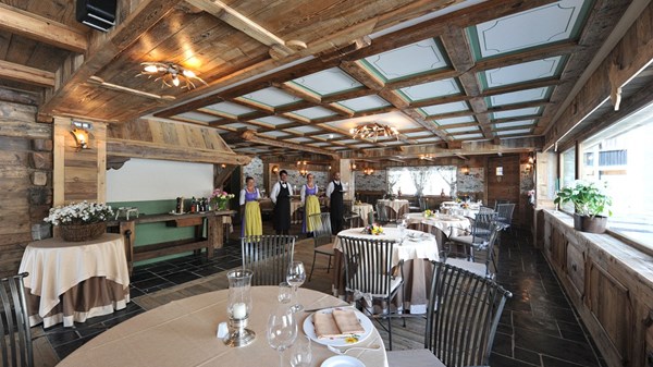 Hotel Restaurante Bucaneve - Le vieux braconnier