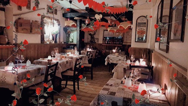 Old Grizzly Petit Restaurant