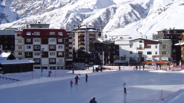 Pista su ghiaccio naturale Cervinia Fun Park