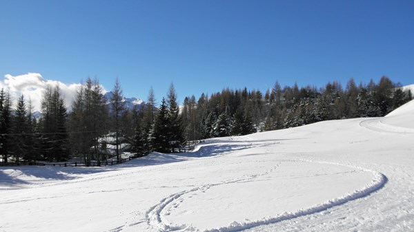 Spielplatz auf der Schnee