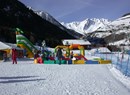 Spielplatz auf der Schnee Flassin