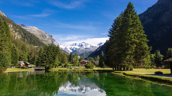 Sports and recreational centre "Lago Gover"