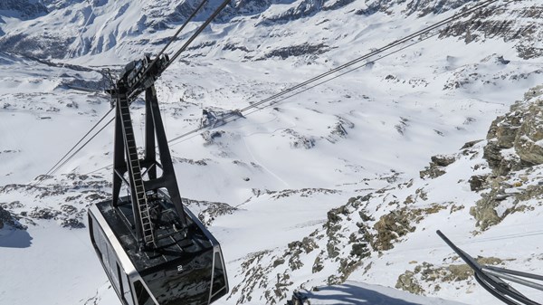 Plateau Rosa cable car