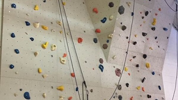 Indoor climbing wall (at the Municipal sports hall “Vincenzo Perruchon”)