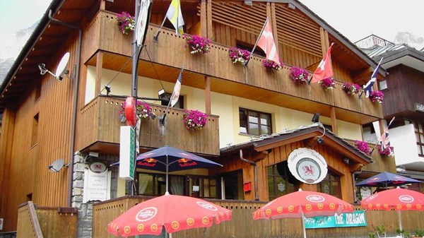 Hotel The Dragon