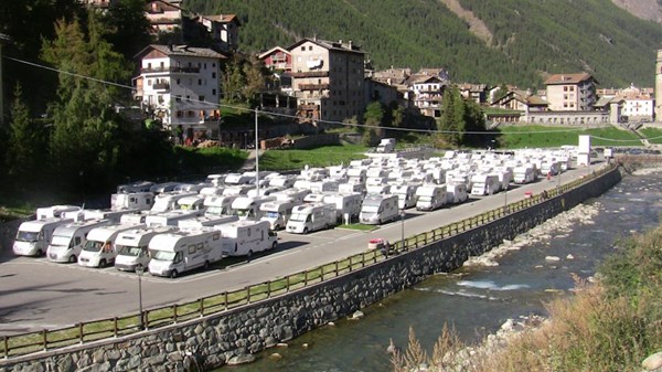 Area attrezzata camper - Revettaz