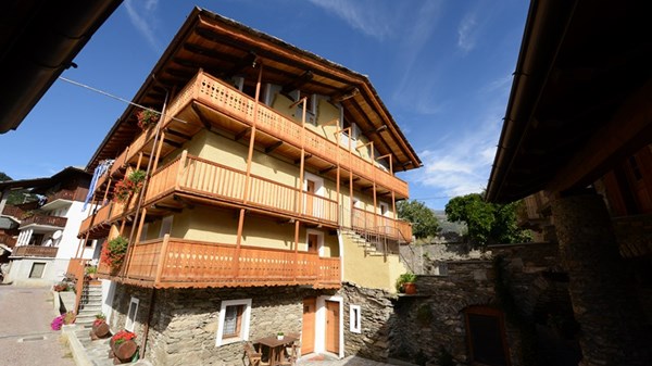 Vieilles Maisons d'Introd                   