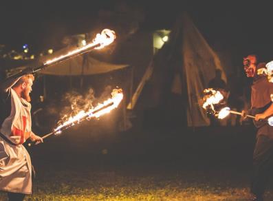 Show with fire torches