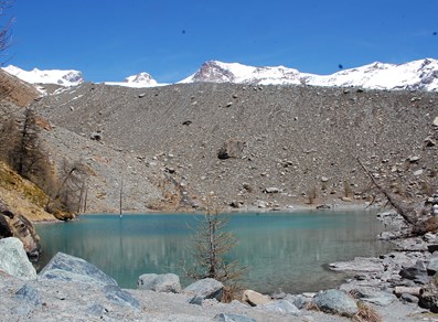 Lago e diga di Place Moulin
