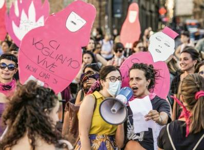 Crédits : Tino Romano -1 juillet, Turin, Italie
Démonstration du réseau national contre les féminicides et les violences basées sur le genre.