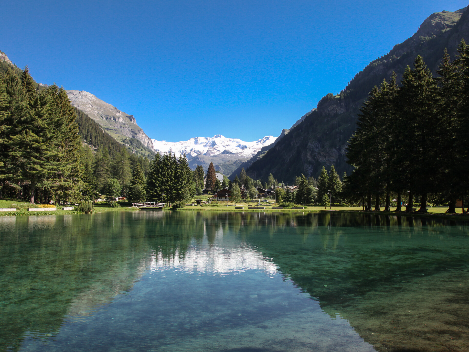 El lago Gover y el Monte Rosa