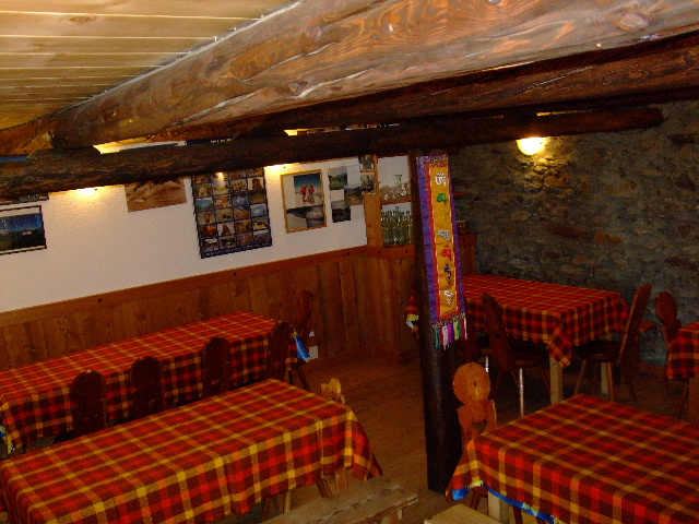 Sala interna del rifugio 