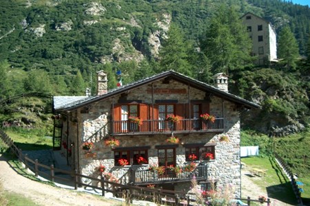 Esterno rifugio 