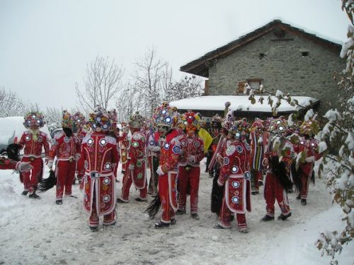 Le Landzettes in visita alle frazioni di Allein