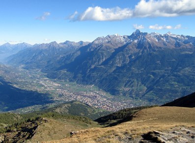 Aussicht auf Aosta von der Punta Chaligne