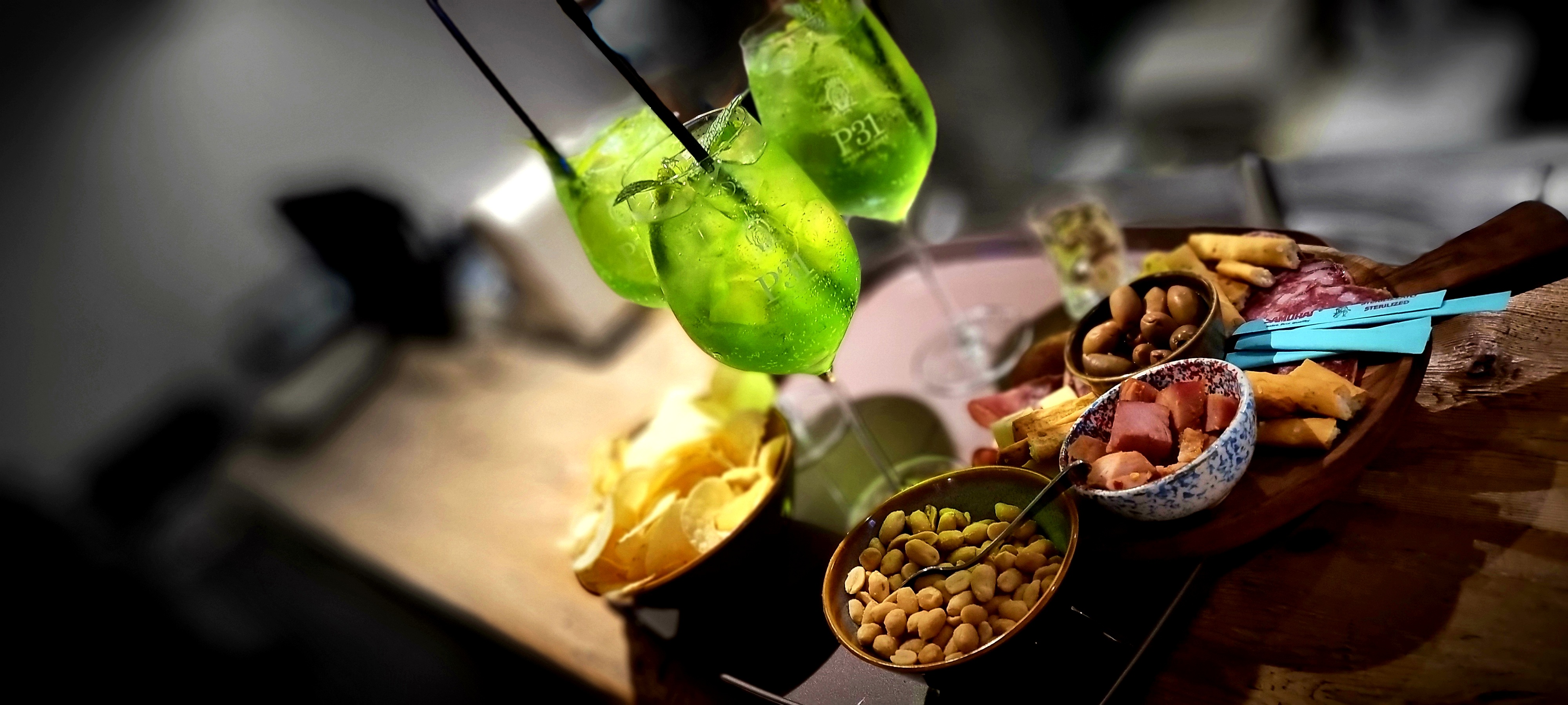 Aperitivo al bar