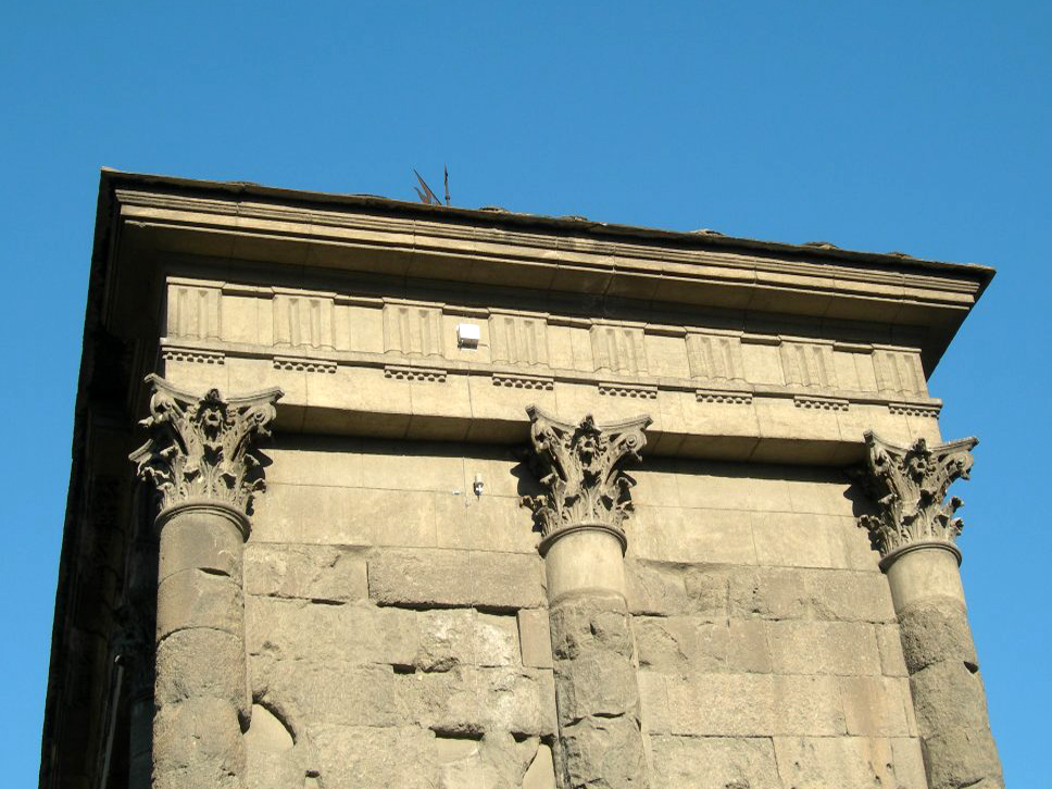 Arch of Augustus - Capitals