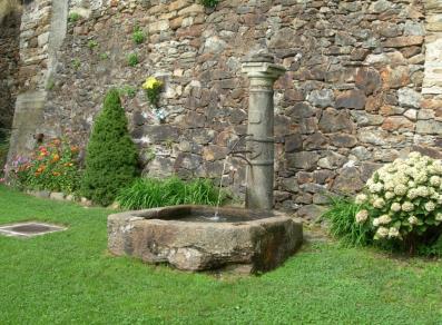 Fontana della Madonna della Guardia - Perloz