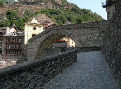 Ponte Romano di Pont-Saint-Martin