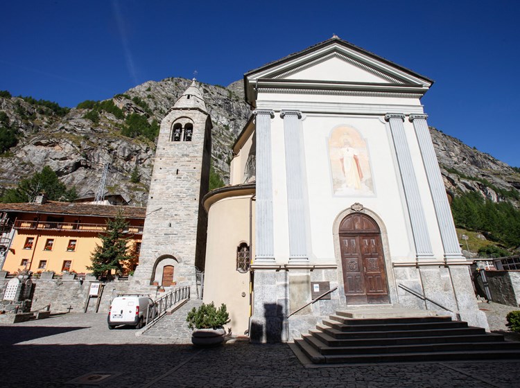 The church from the parvis