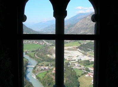 La plaine de Pontey du château