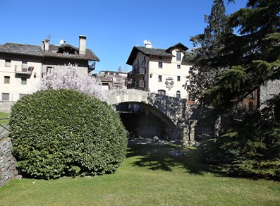 Roman bridge over the Buthier River