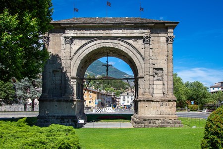 Arco di Augusto