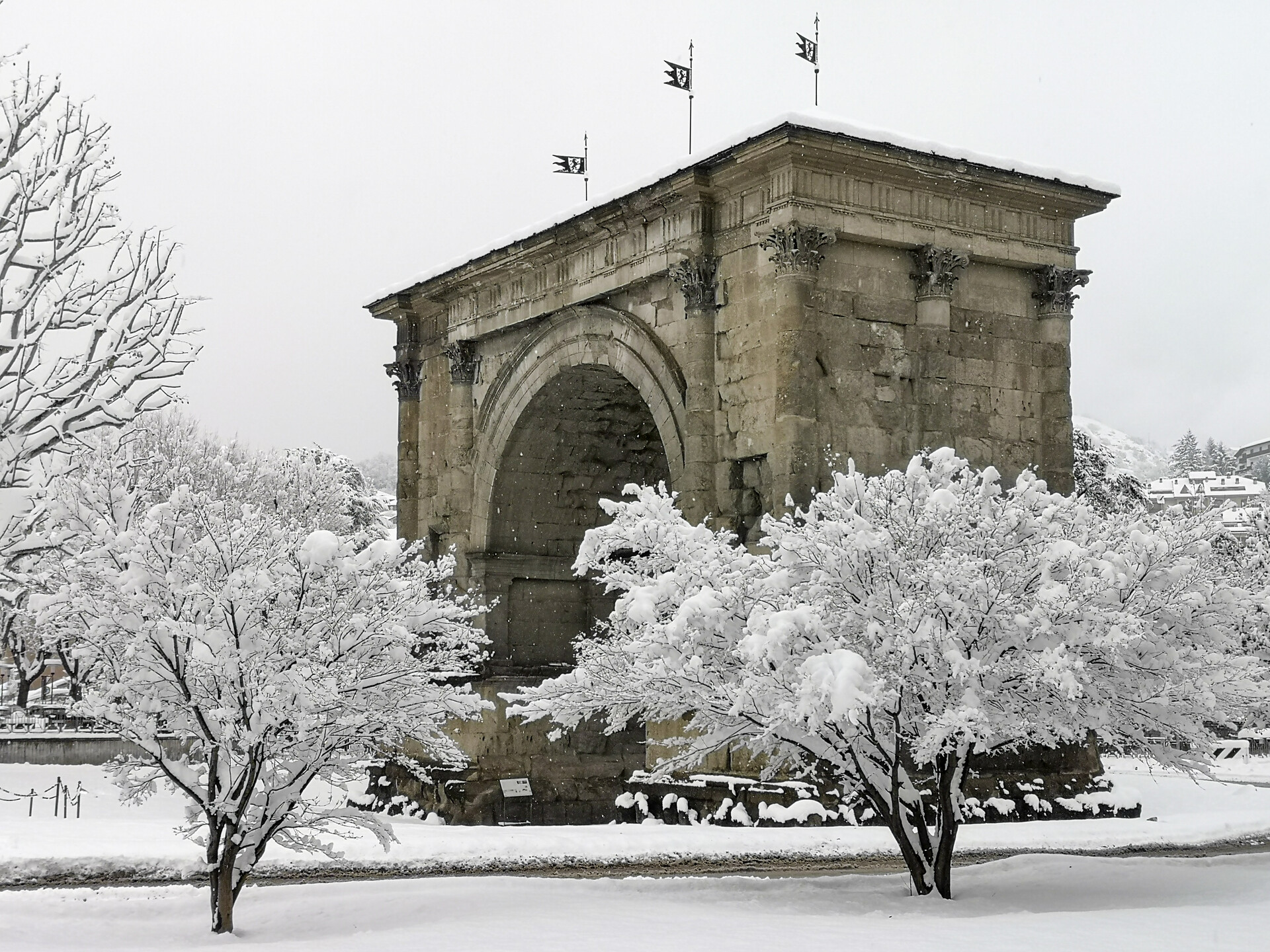 Arch of Augustus - snow
