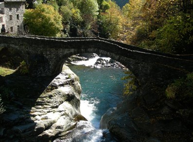 Ponte sull'Ayasse a Pontboset