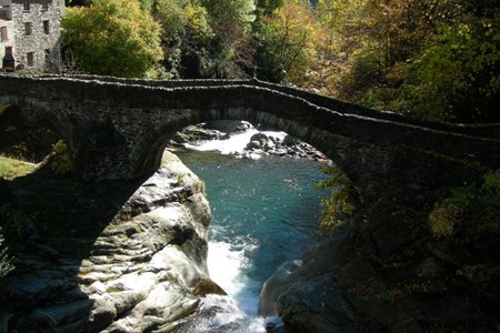 Ponte sull'Ayasse a Pontboset