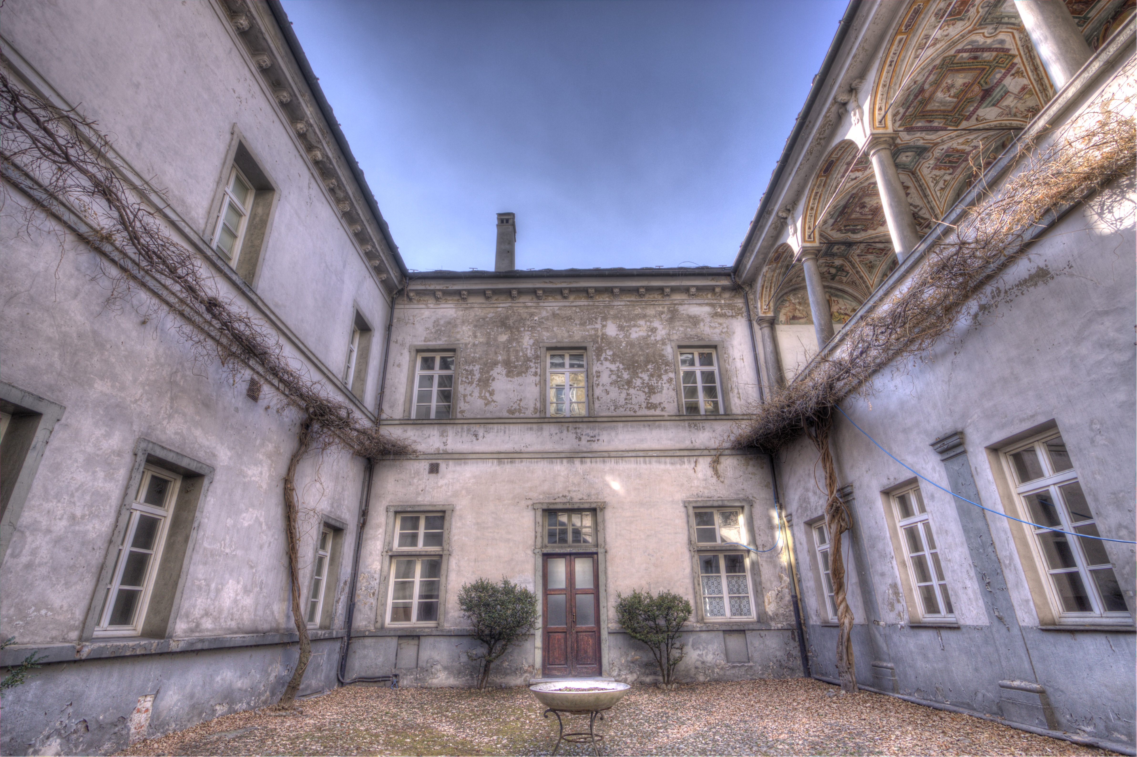 Roncas Palace