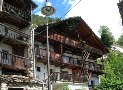 casa storica alla Farettaz