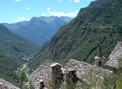 bassa valle del Lys dal villaggio Farettaz