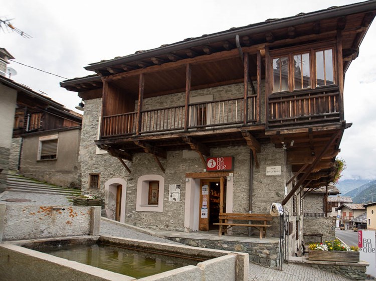 Der Sitz IVAT, Maison de l'Ours