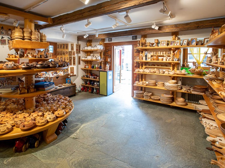 interno negozio Ayas