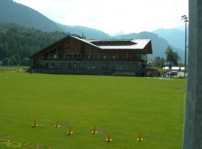 Campo di calcio presso il Foyer du Fond - Brusson