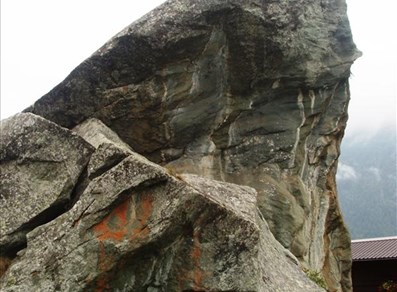 Palestra di roccia massi di Barmasc - Ayas