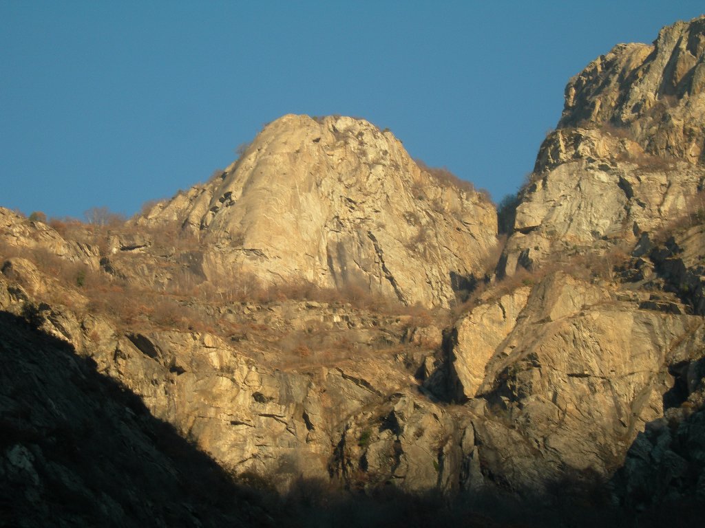 Paretone Pilastro Lomasti -  Arnad