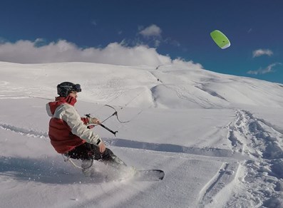 Snowkite