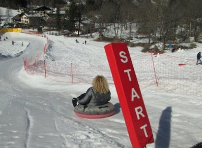 Descent on the snow