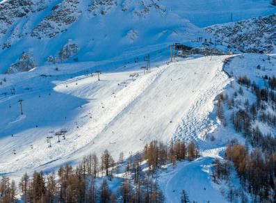 Courmayeur Mont Blanc ski resort 