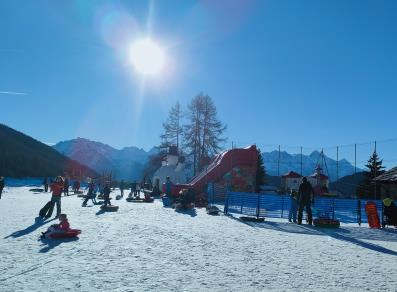 Parco giochi sulla neve
