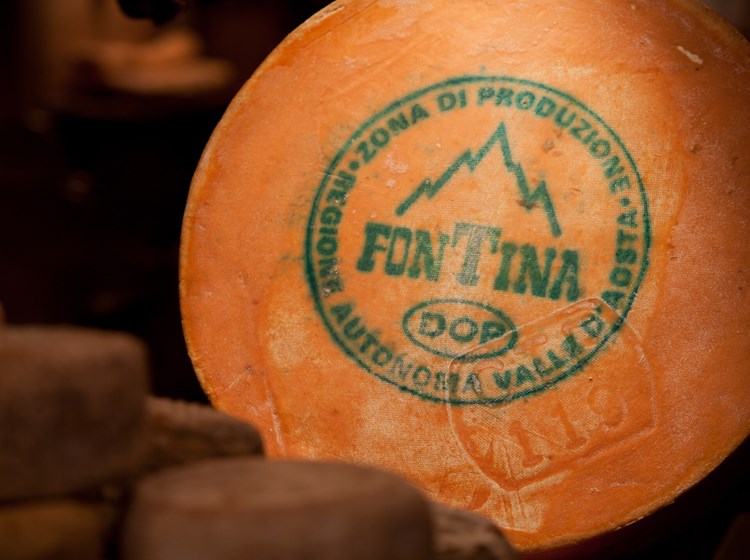 Forma di Fontina DOP