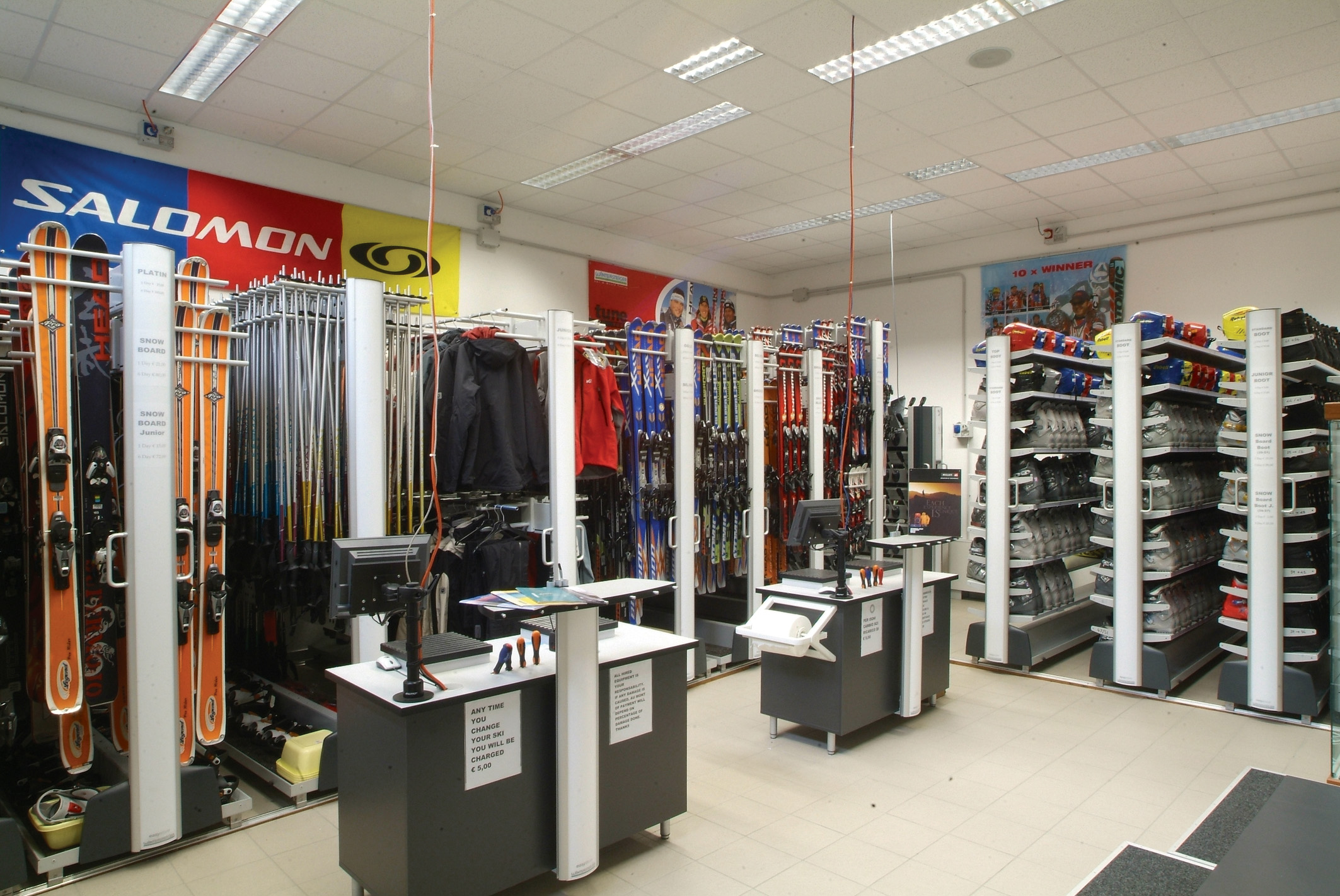 L'intérieur du magasin