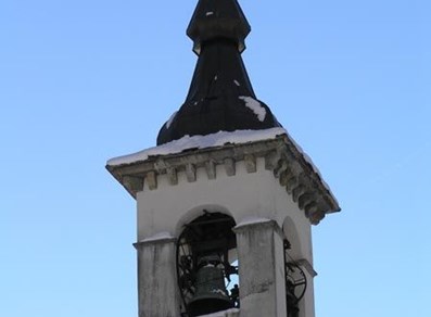 La cúspide del campanario
