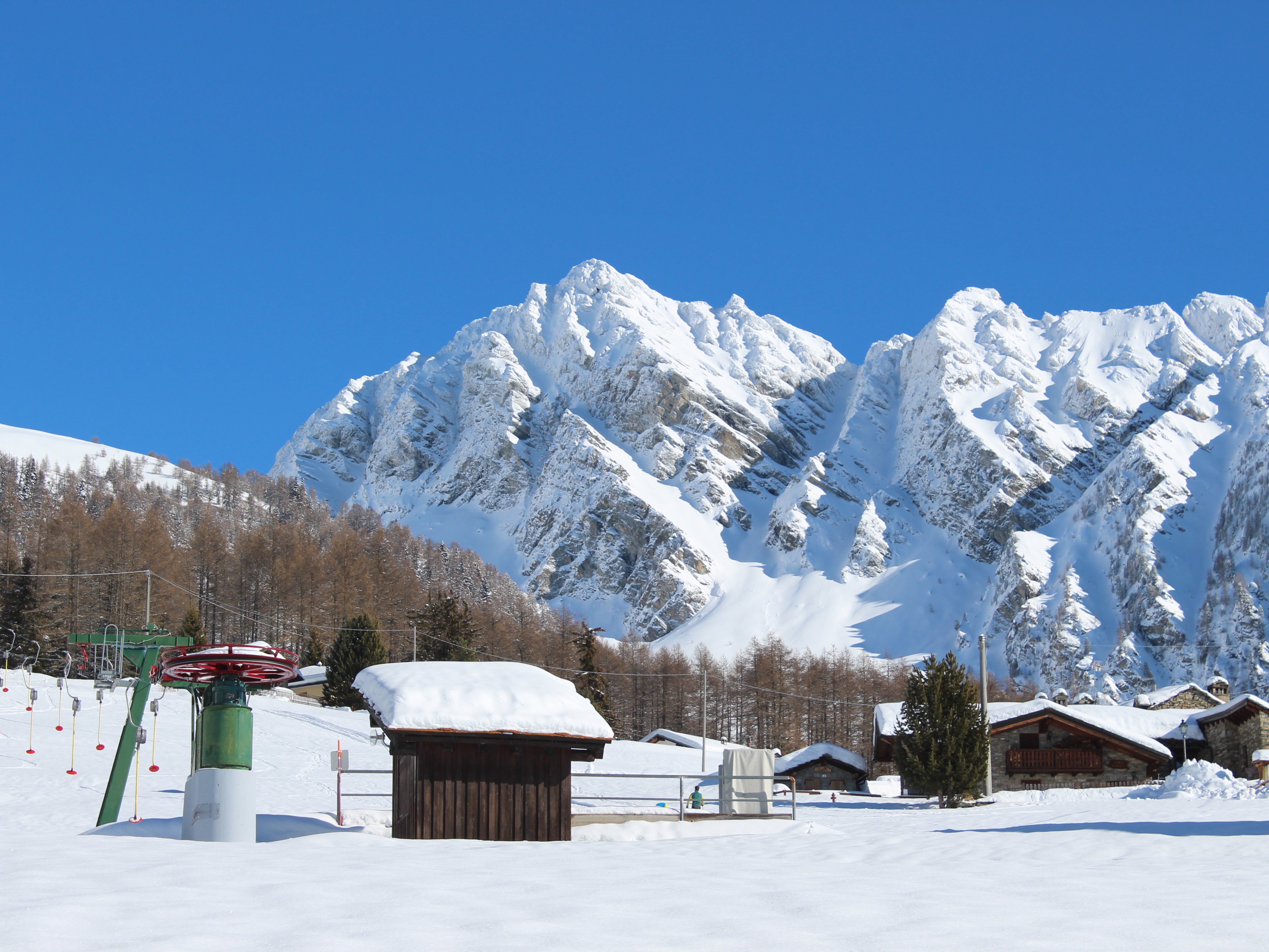 Estoul Ski School