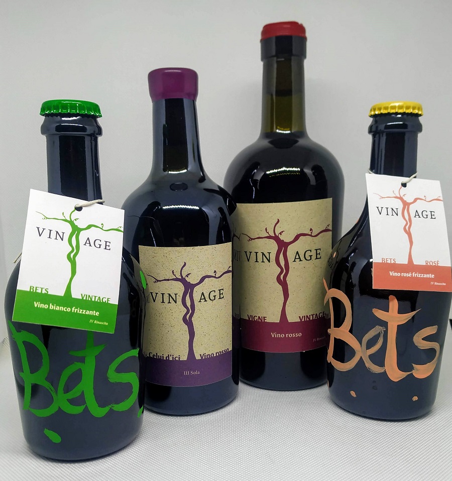 Le bottiglie di vino prodotte dall'azienda