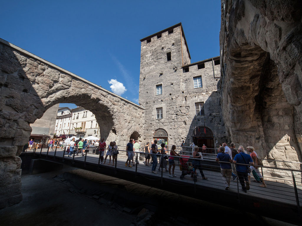 Aoste - Tour des Seigneurs de Quart